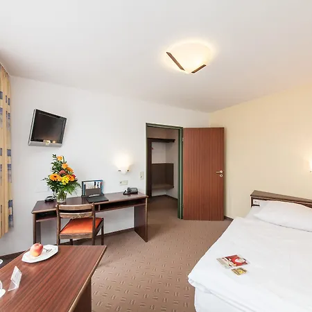 Hotel Strijewski 3*